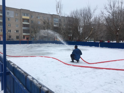 В Иванове начали обустраивать ледовые катки