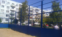 В рамках исполнения наказов избирателей депутатам Ивановской городской Думы выполняются ремонтные работы спортивных площадок МБУ 